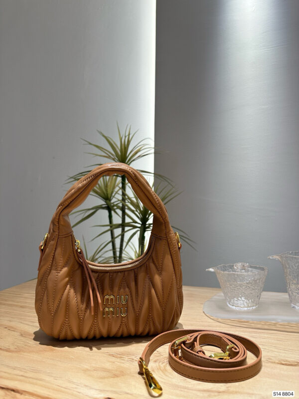 MIU 47.71$ CODE 306-7078-R - Image 9