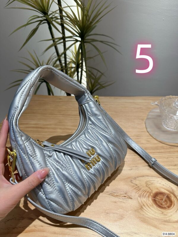 MIU 47.71$ CODE 306-7078-R - Image 10