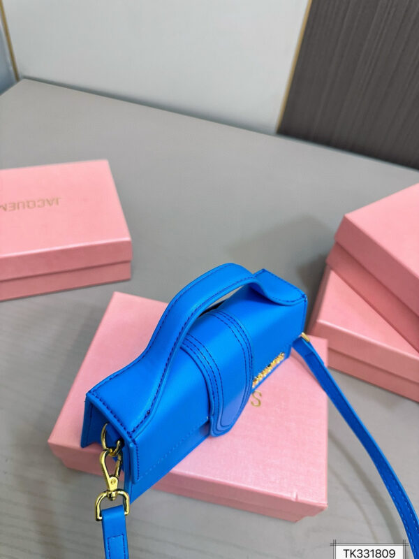 JACQUEMUS 46.89$ code 306-7061-R - Image 8