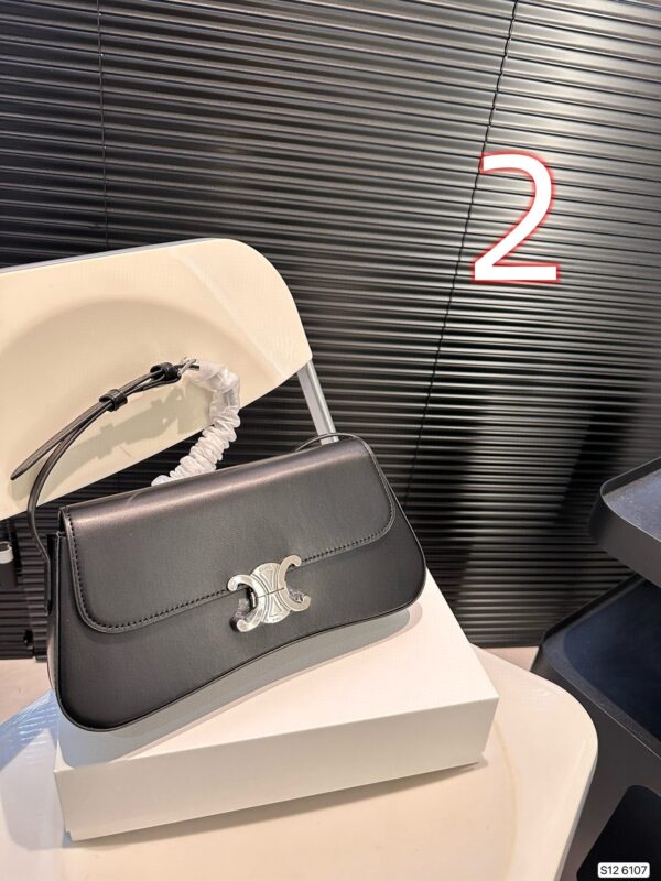 CELINE 49.34$ CODE 306-7024-R