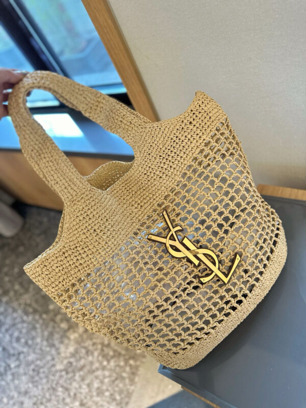 YSL 58.5$ CODE 306-7192-R