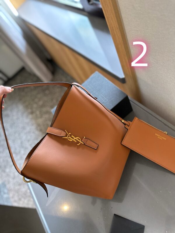 YSL 49.59$ code 306-7211-R