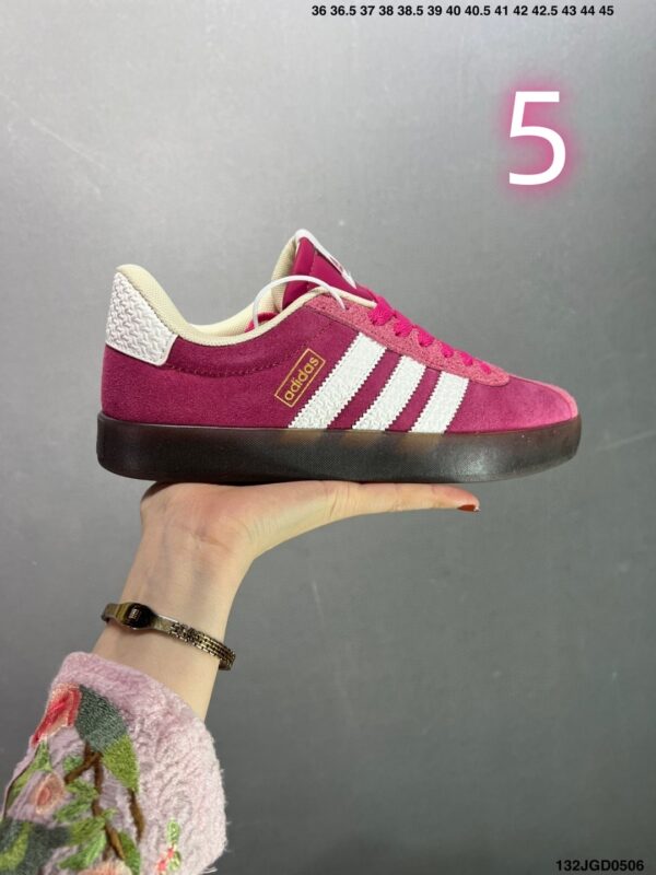 adidas 53.6$ code 351-7226-R - Image 8