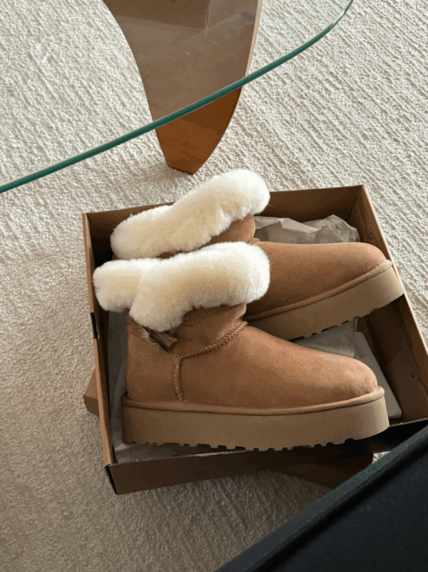 Z7081 69.99$ UGG - Image 4