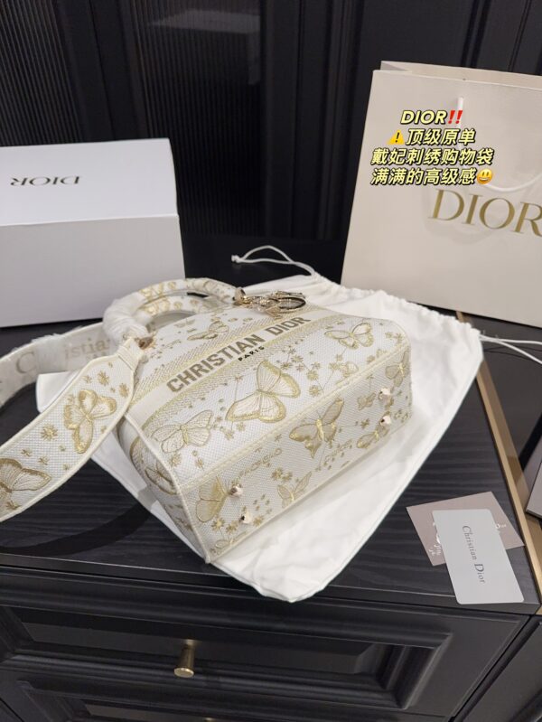 DIOR 88.87$ code 306-7457-R