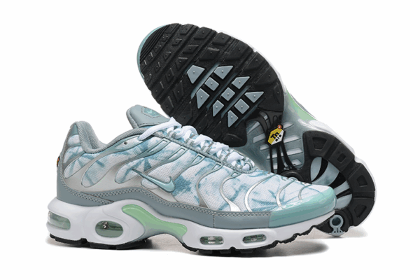NIKE 54.99$ 351-7454-R