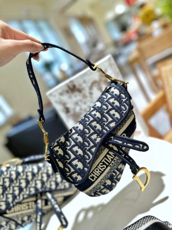Dior 56.54$ code 306-7376-R - Image 5
