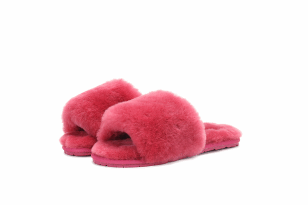 Z7070 45$ UGG - Image 11
