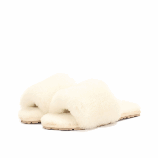 Z7070 45$ UGG - Image 12
