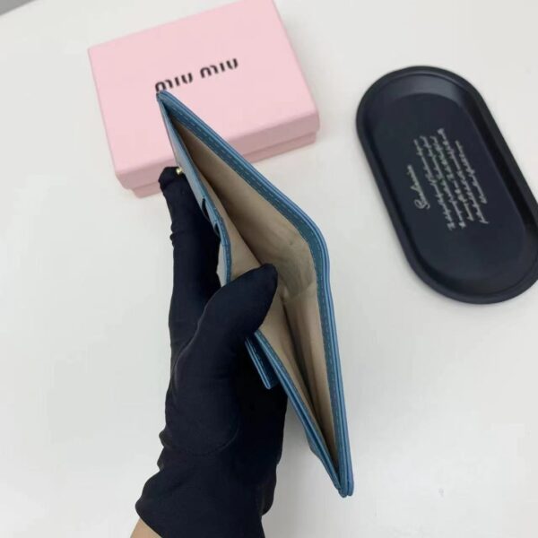 miumiu39.99$ code 493-7372-R - Image 5
