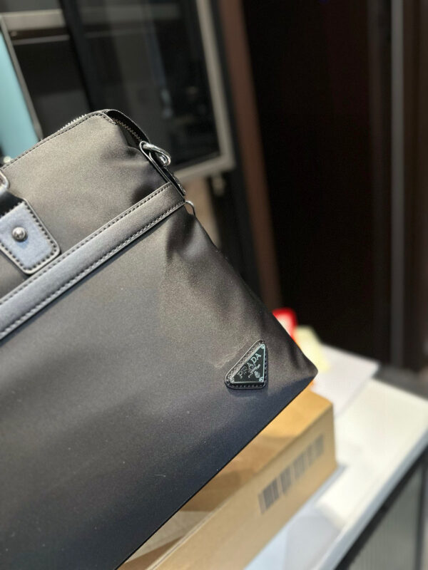 Prada 52.66$ code 306-7354-R - Image 3