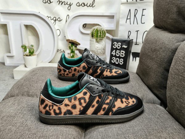 adidas 49.99$ code 351-7352-R