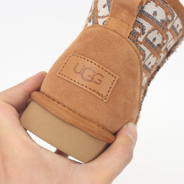 UGG 38.88$ 编号279-5024-R - Image 7
