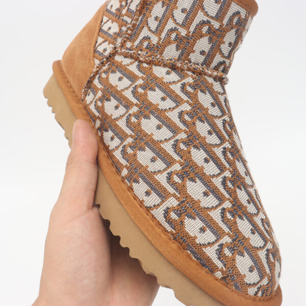 UGG 38.88$ 编号279-5024-R - Image 8