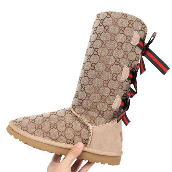UGG 49.99$ code 279-6105-R