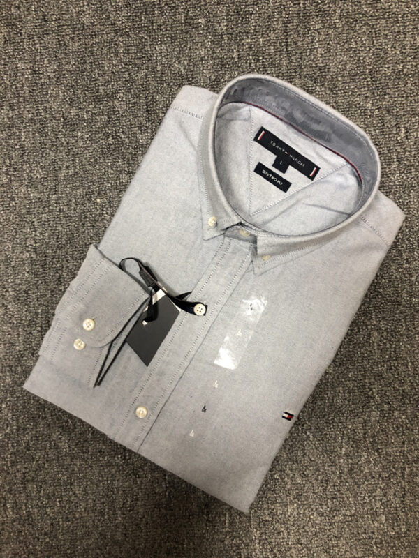 TOMMY 34.99$ code 301-7555-R - Image 3