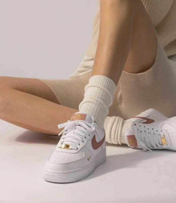 NIKE 42.88$ 编号351-5603-R - Image 2