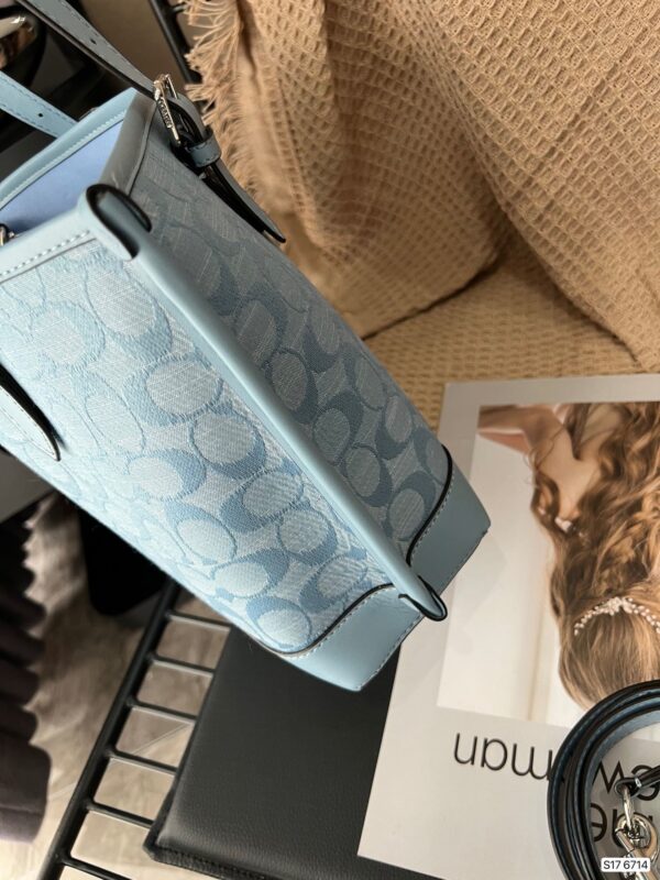 COACH 49.99$ CODE 306-6619-R - Image 4