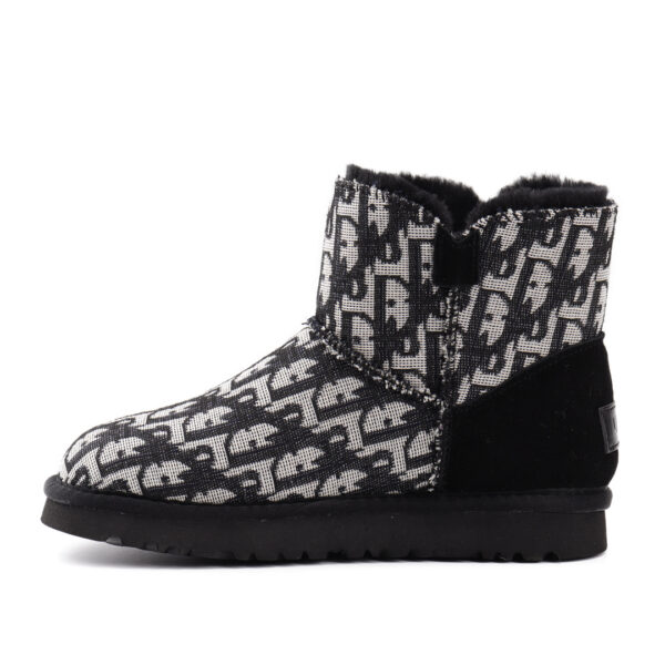 UGG 26.99$ code 279-6245-R