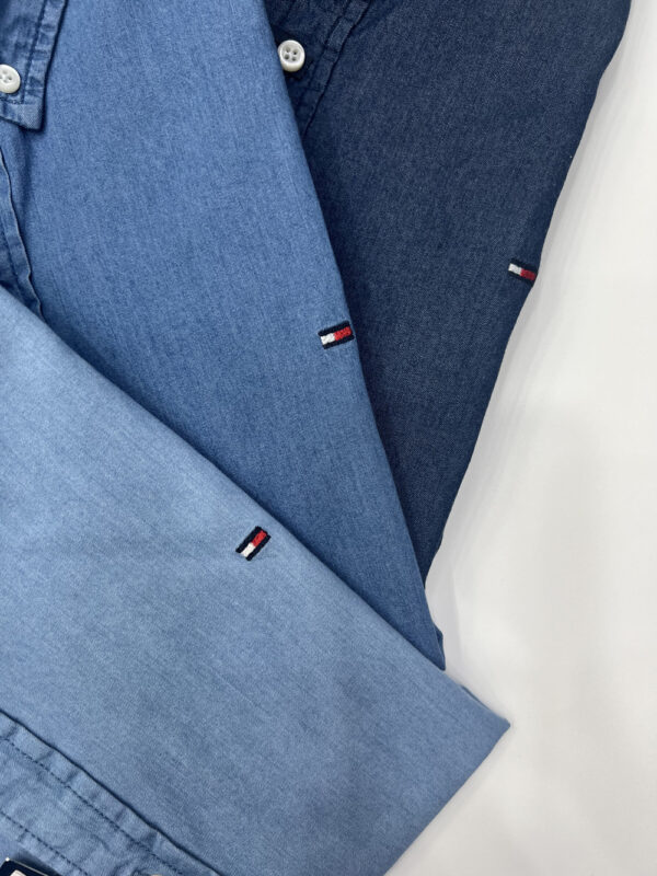 tommy 34.99$ CODE 301-7553-R - Image 4