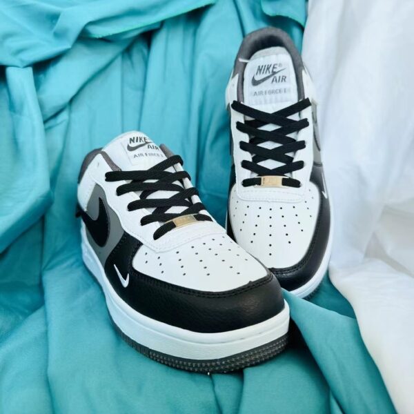 1050-226￥ - Image 3
