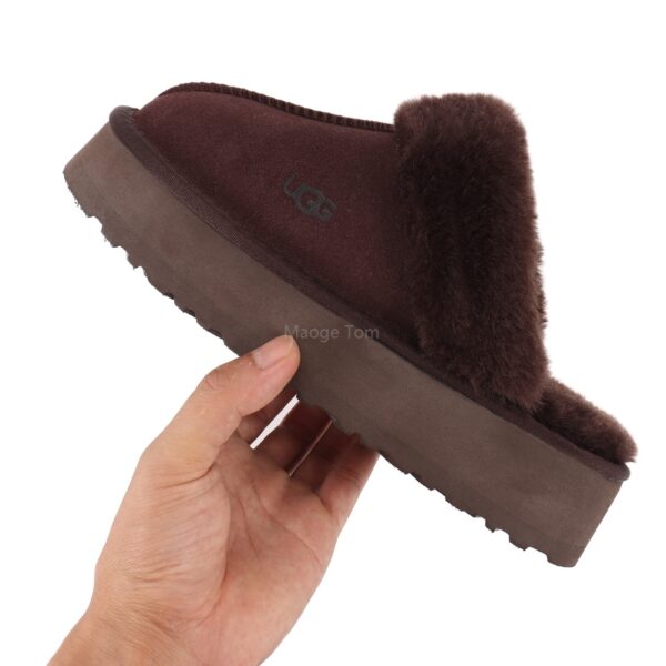 UGG 46.26$ CODE 279-7300-R