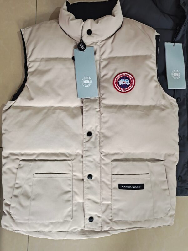 Canada Goose 62.58$ code 420-7269-R - Image 4
