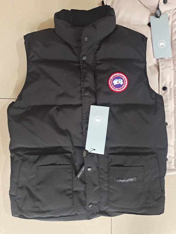 Canada Goose 62.58$ code 420-7269-R - Image 5