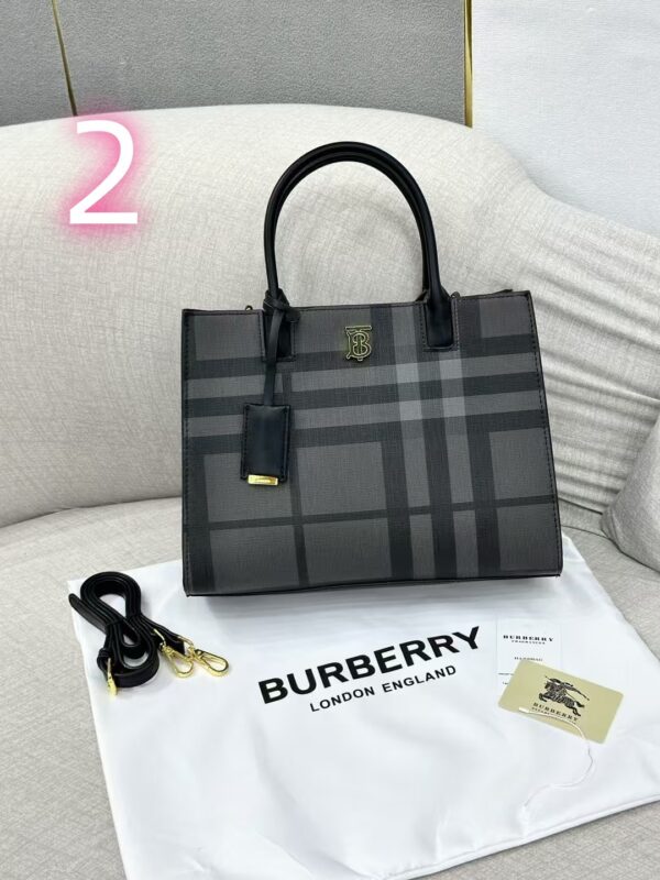 BURBERRY 42.99$ CODE 404-7266-R - Image 9