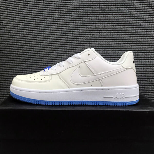 E1175-27.99$Nike - Image 4