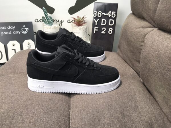 E1207-41.33$NIKE - Image 2