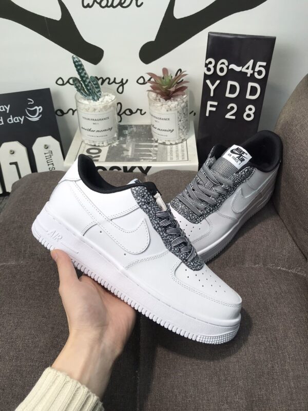 E1207-41.33$NIKE