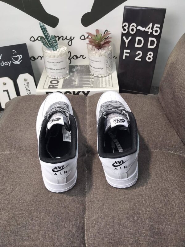 E1207-41.33$NIKE - Image 6