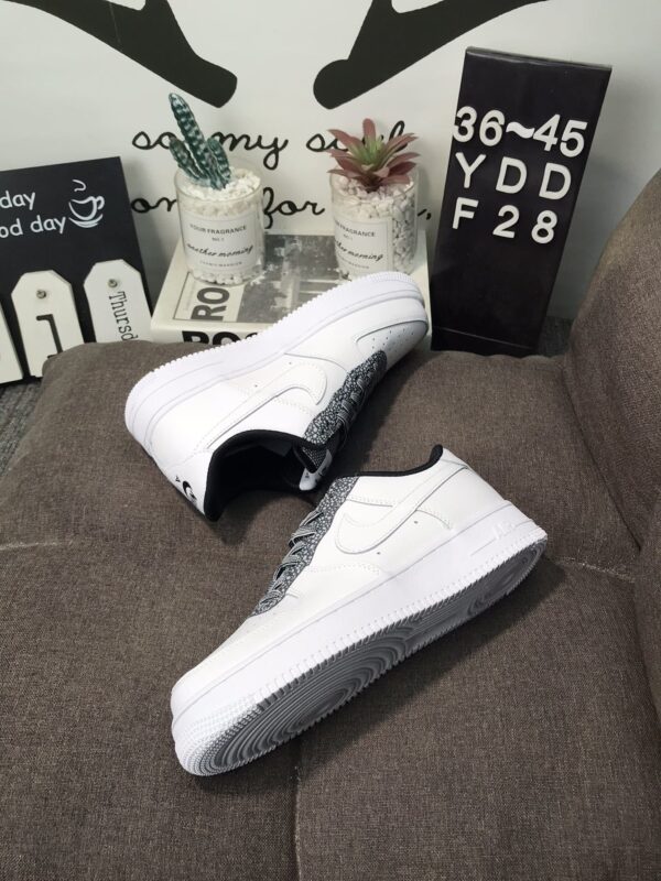 E1207-41.33$NIKE - Image 7
