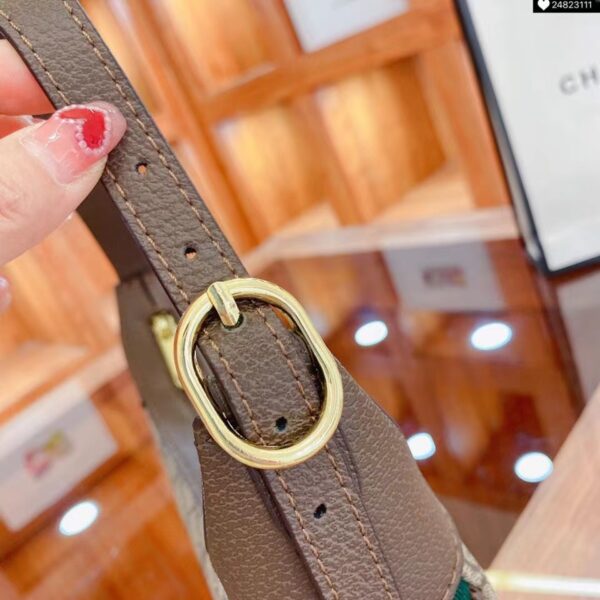 GUCCI 42.11$ 编号472-5560-R - Image 9