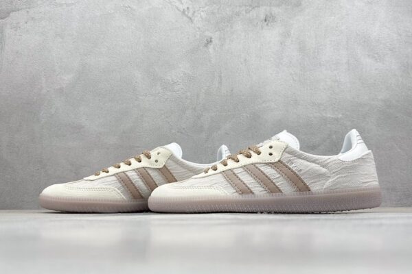 adidas 52.79$ code 351-7259-R - Image 5