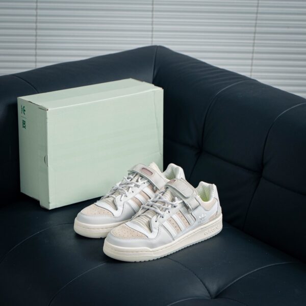 adidas 54.66$ code 351-7239-R
