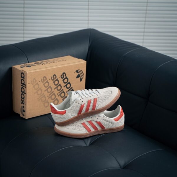 adidas 48.66$ code 351-7238-R - Image 3