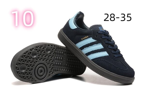 adidas 30.75$ code 551-7233-R