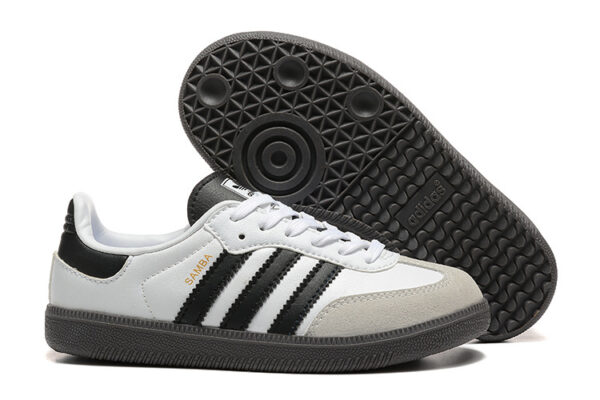 adidas 30.75$ code 551-7233-R - Image 3