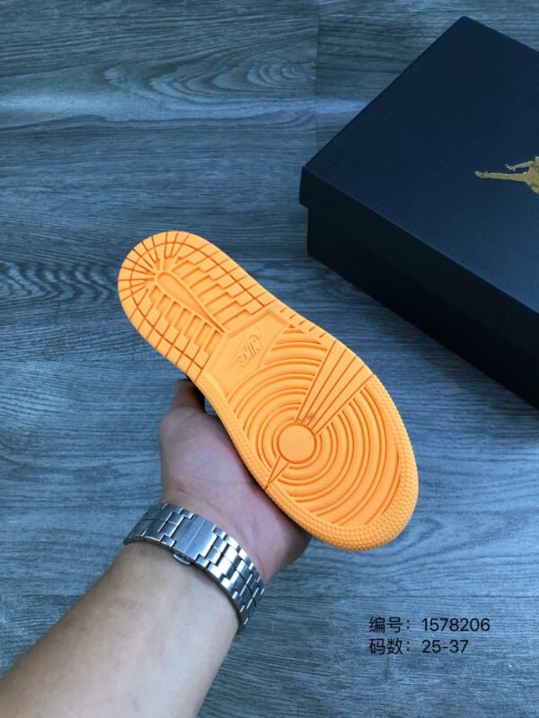 E1044-39.21$Air Jordan 1 - Image 11