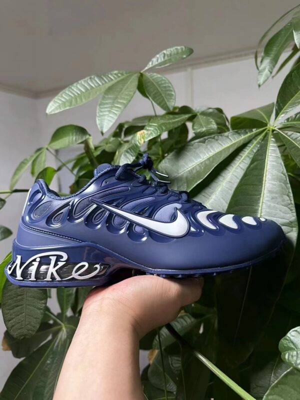 nike 53.61$ code 351-7223-R - Image 5