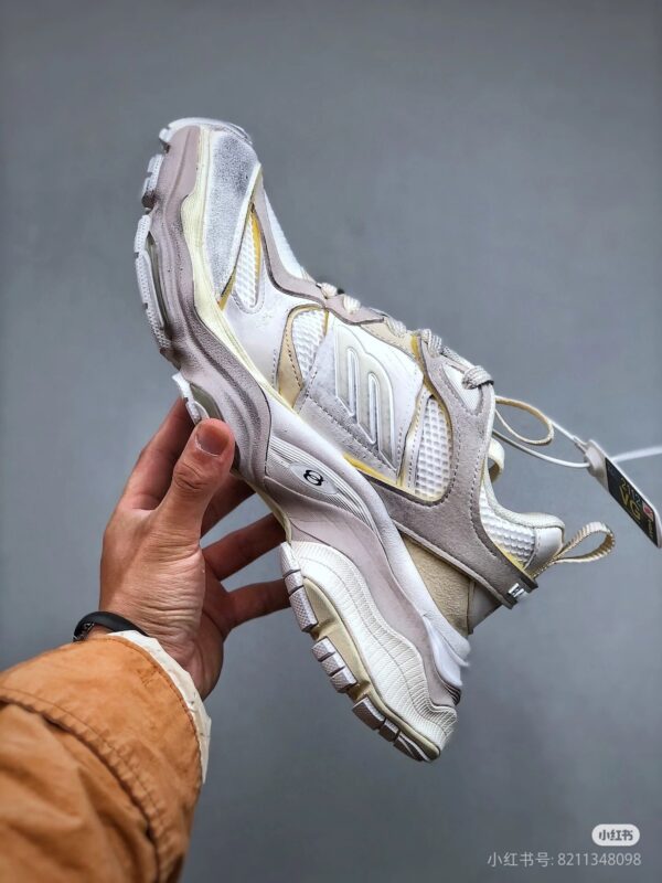 BALENCIAGA 65.85$ code 244-7221-R