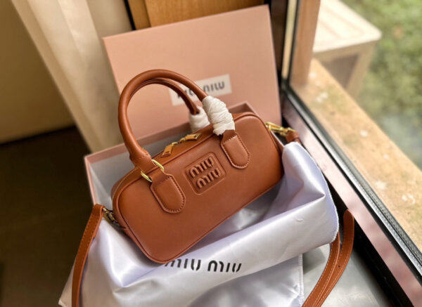 miumiu 49.29$ code 306-7212-R - Image 2