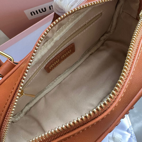 miumiu 49.29$ code 306-7212-R - Image 4