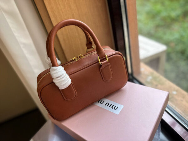miumiu 49.29$ code 306-7212-R - Image 5