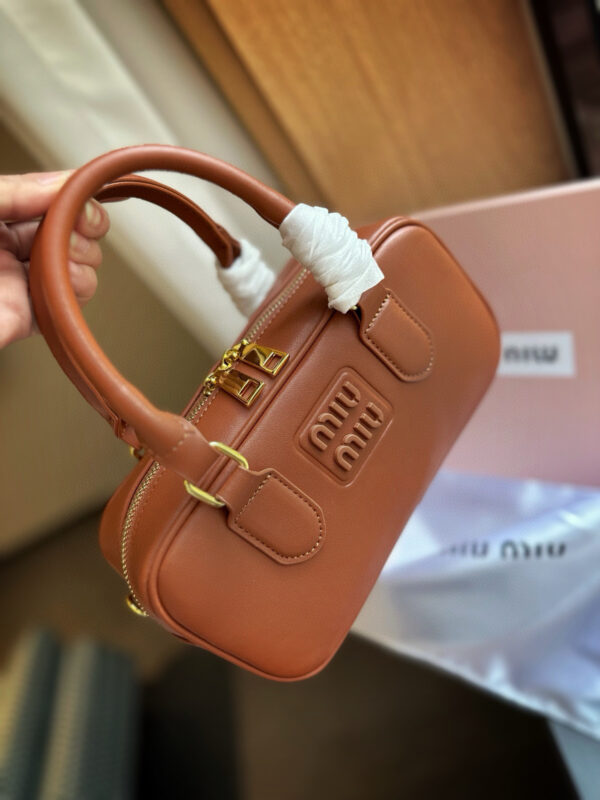 miumiu 49.29$ code 306-7212-R - Image 8