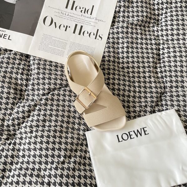 LOEWE 47.66$ code 449-7536-R - Image 5