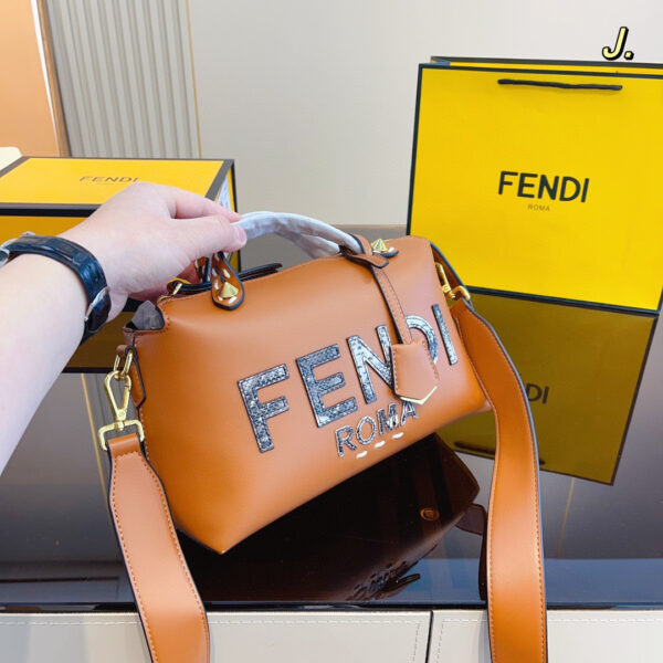 FENDI 56.86$ CODE 306-7189-R - Image 8