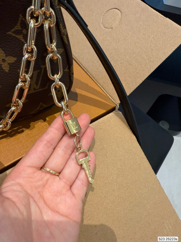 LV 69.99$ code 306-7598-R - Image 5
